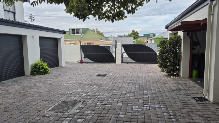 To Let 2 Bedroom Property for Rent in Claremont Western Cape